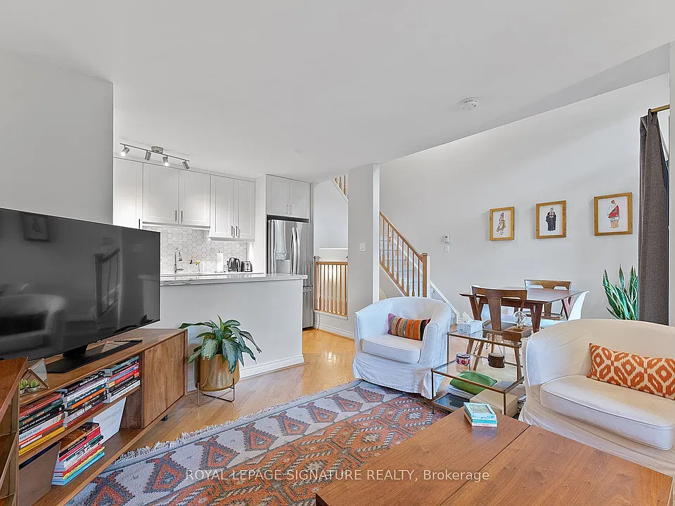 359 Albany Ave #2