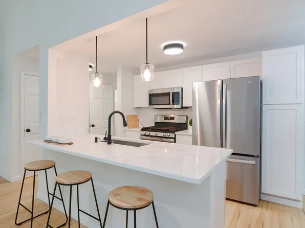 17 Cork Cir #F, Millville, MA 01529