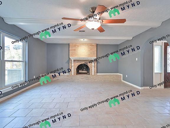 3rd image of 1522 Grand Valley Dr #1