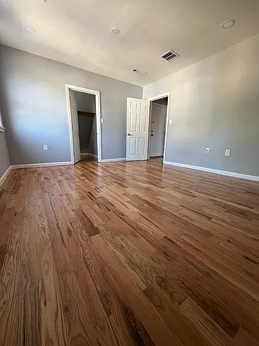26 Alexander St #3 Photo 1