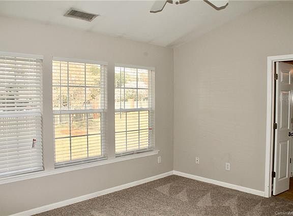 4th image of 2786 Thornbush Ct