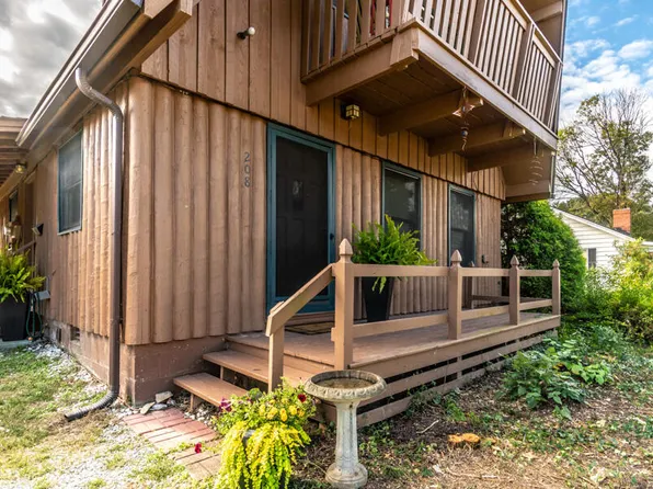 208 Rockcastle St, Berea, KY 40403