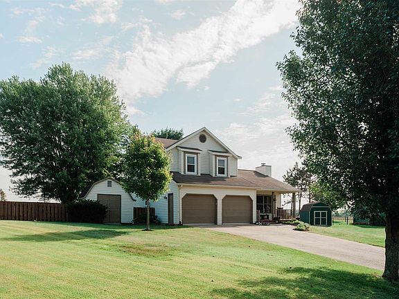 5th image of 8897 S Aster Ct