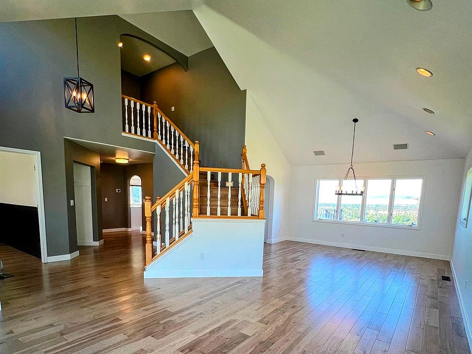 4607 Hillview Way, Missoula, MT 59803 | Zillow