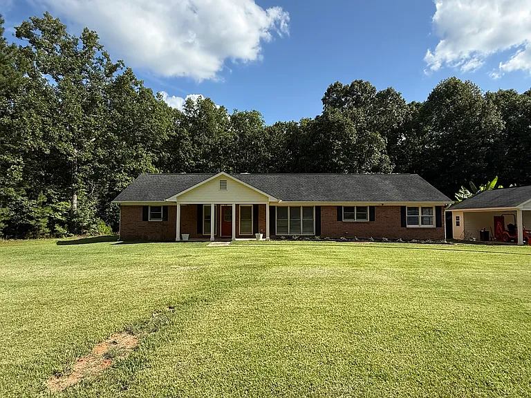1085 Terry Ln — Photo 23