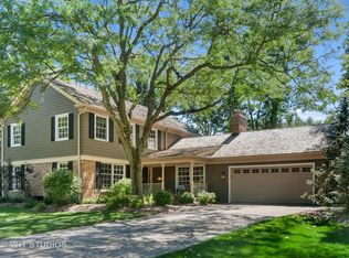 1281 W Cascade Ct N, Lake Forest, IL 60045