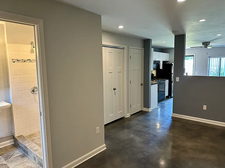 24 Trimble St #A — Photo 4