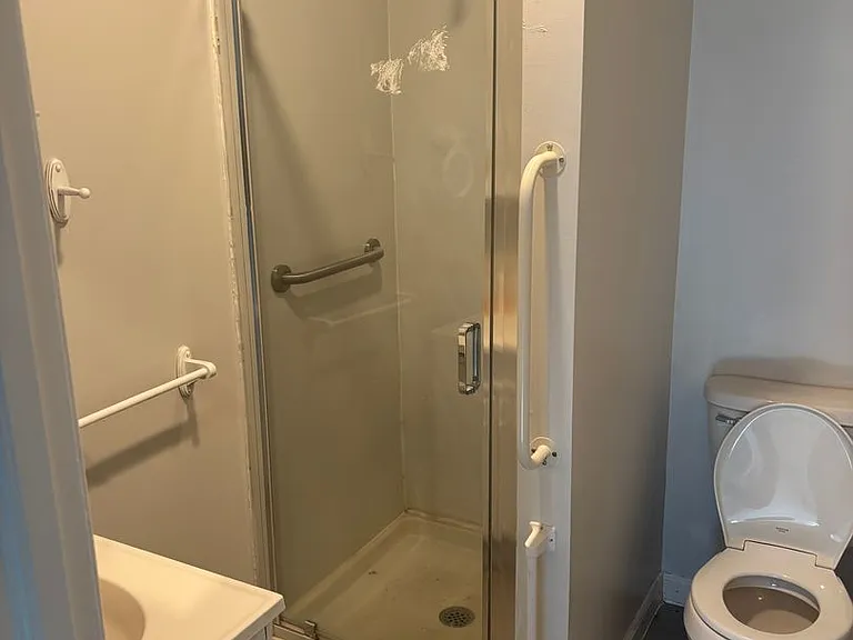 624 N Lewis Ave — Photo 7
