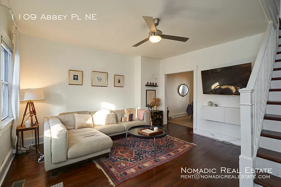 4 bed, 1568 sqft, $3,593 — Photo 2