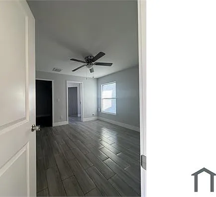 4500 E 5th St — Photo 10