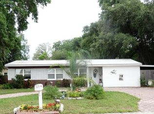 1004 Briarwood Rd, Brandon, FL 33511