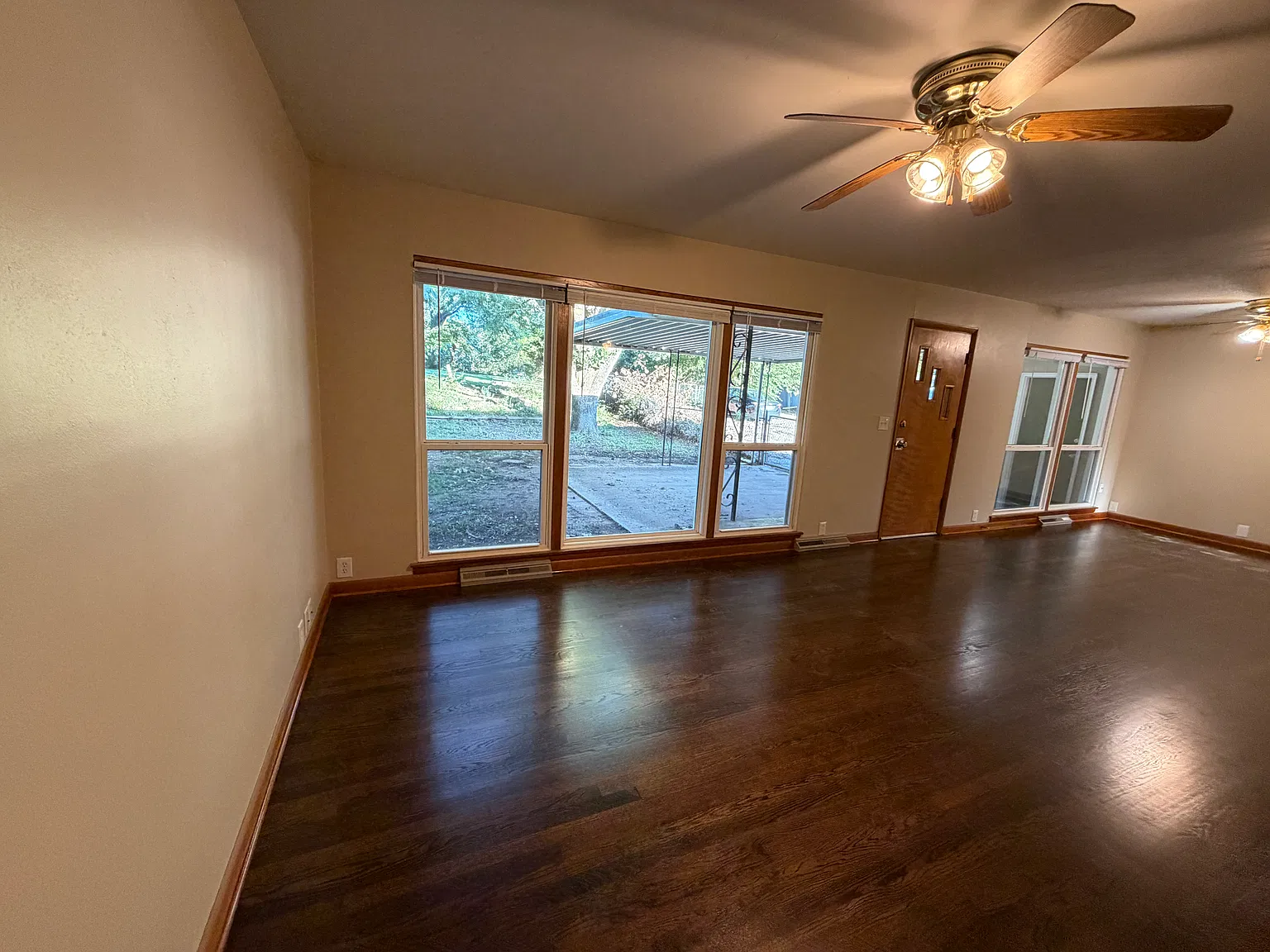 3 bed, 1291 sqft, $1,600 — Photo 3