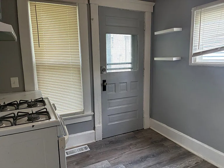 118 Floral Ct — Photo 17