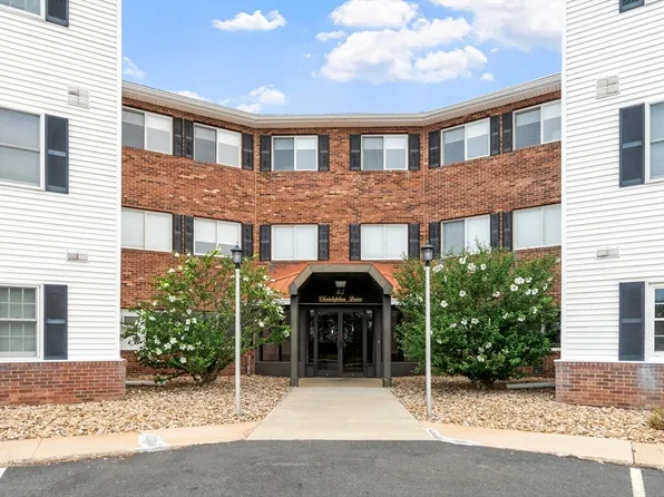 45 Christopher Dr APT 146, Methuen, MA 01844