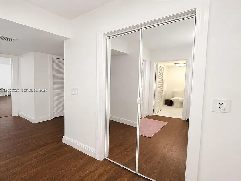 16571 Blatt Blvd #203 — Photo 4