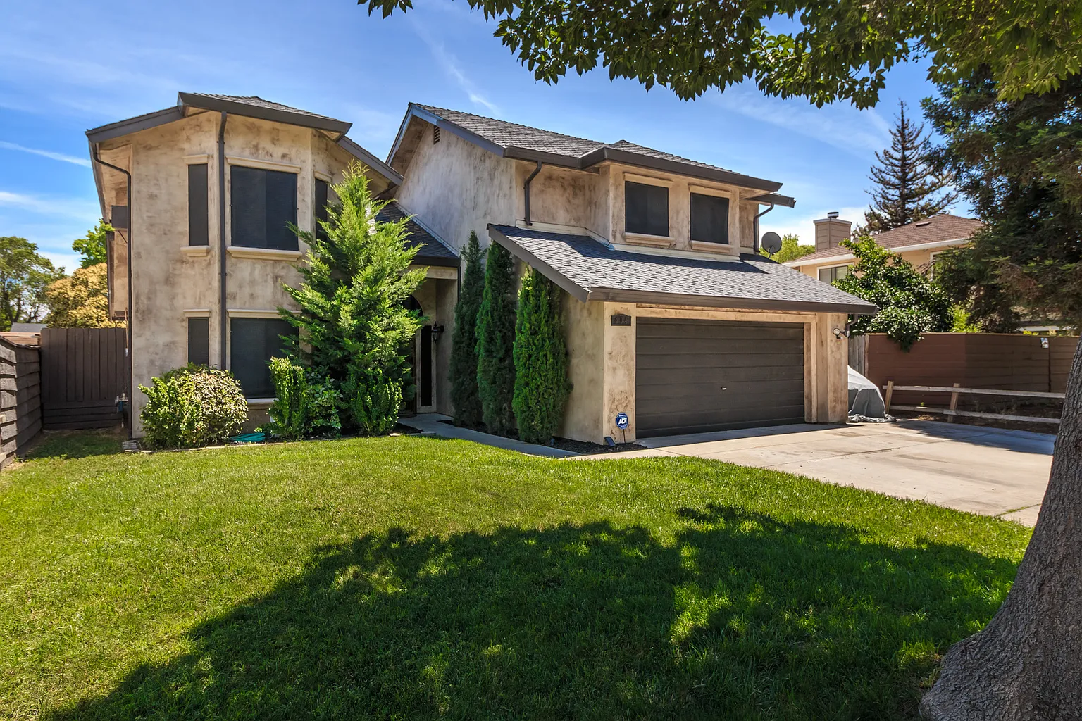 404 Phoenix Ave photo 1