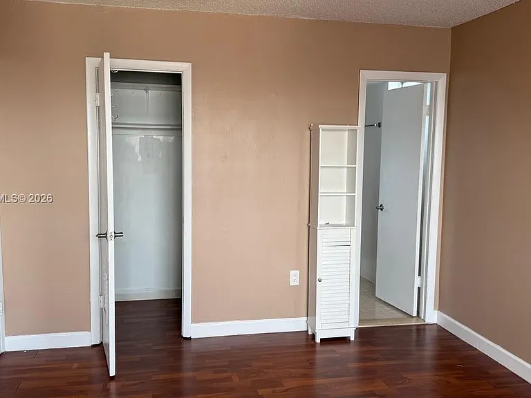 8950 NE 8th Ave #405 — Photo 7
