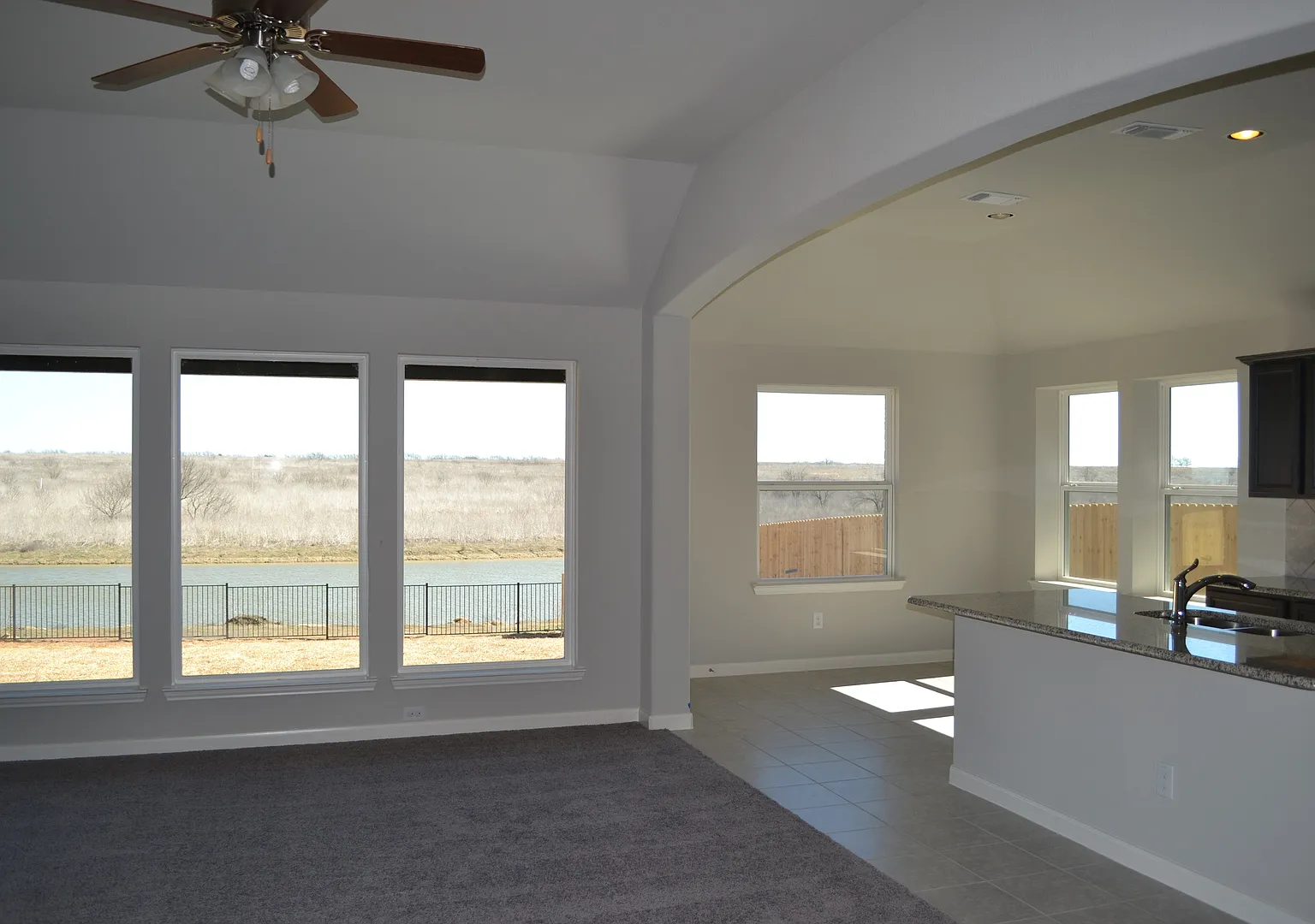 Gorgeous 4-bedroom home! — Photo 2