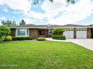 2121 Chilmark Ln, Schaumburg, IL 60193
