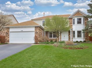 1122 Saddle Ridge Trl, Cary, IL 60013