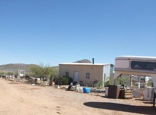 1088 E Pearce Rd, Pearce, AZ 85625