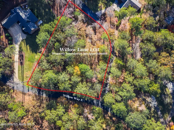 1 Willow Ln, Alexander City, AL 35010