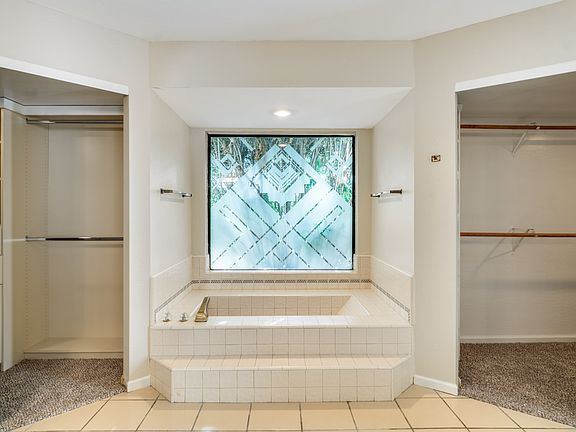 4th image of 3423 E Golden Vista Ln