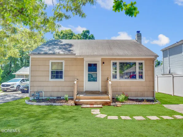618 Parkside Avenue, Toms River, NJ 08753