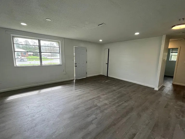 Horizon Circle Apartments — Photo 10