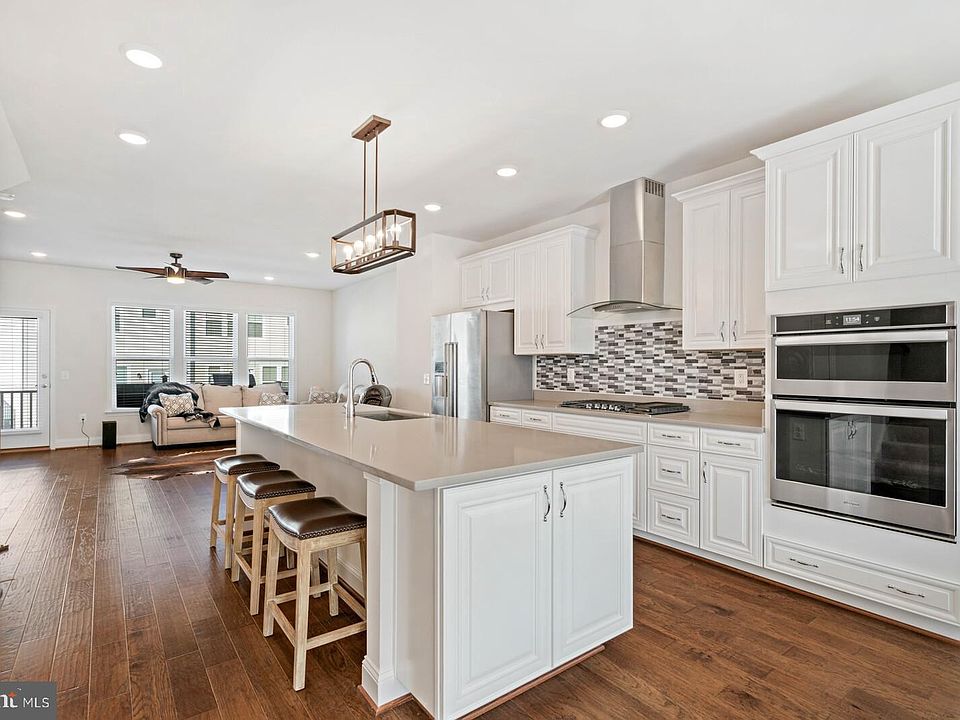 1st image of 2043 Alder Ln