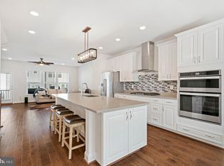 2043 Alder Ln, Dumfries, VA 22026