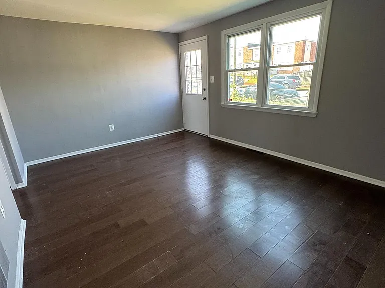 8031 Wynbrook Rd — Photo 6
