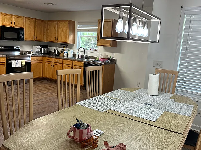716 W Vincent Dr — Photo 9