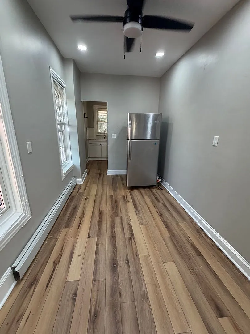 3 Bedroom House — Photo 4