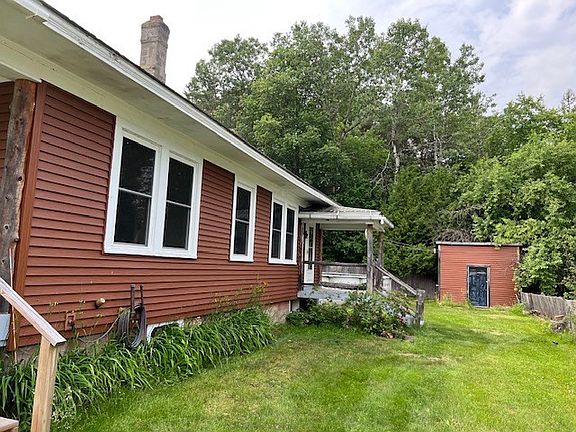 2nd image of 14 Roosevelt Ln