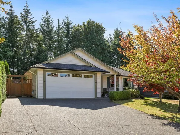 2561 Hebrides Cres, Courtenay, BC V9N 3Z7