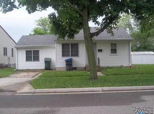 410 E Dodge St, Luverne, MN 56156