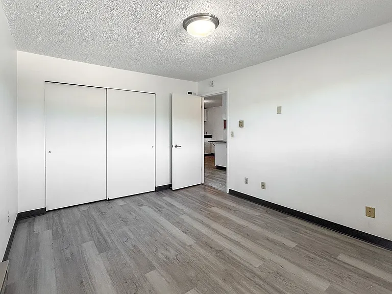 Latah Apartments — Photo 15