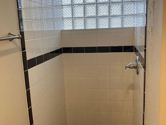 5th image of 144 Claremont Ave APT 16
