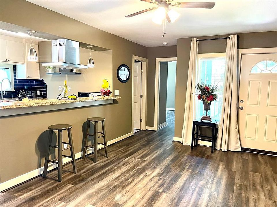 1st image of 4709 Park Dr