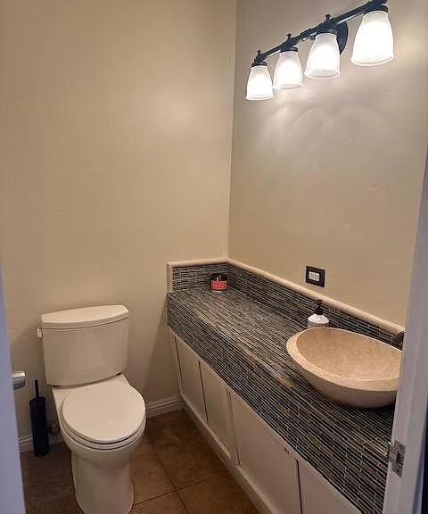 1/2 bath