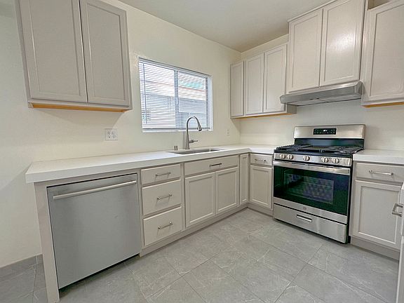 4th image of 1412 S Citrus Ave APT 12