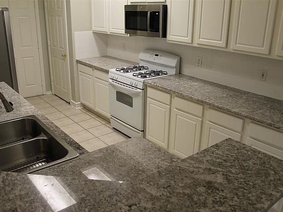 5th image of 2946 Loganberry Park Ln
