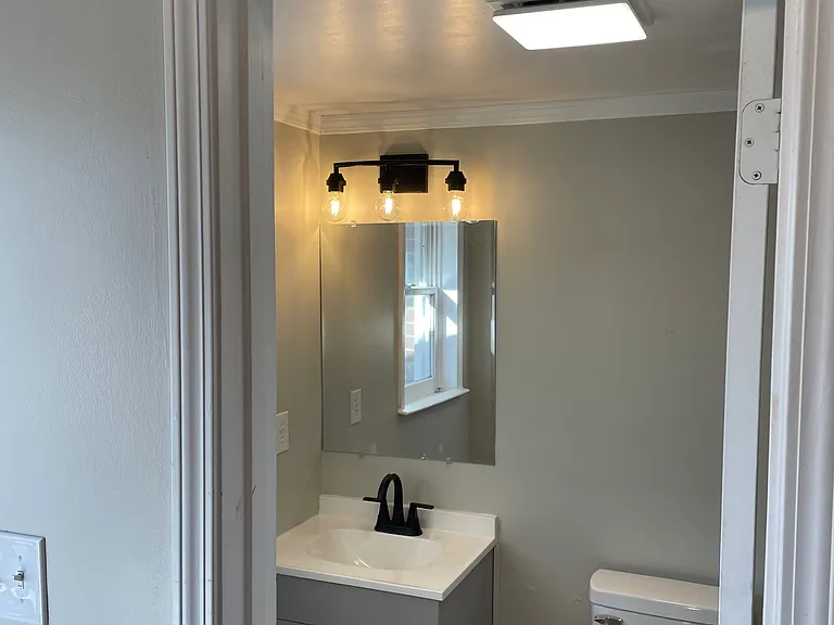 10624 Greensboro Rd #102 — Photo 9