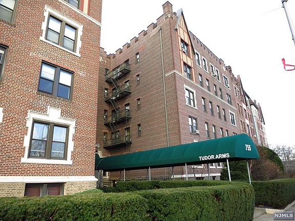 2nd image of 755 Anderson Ave APT 4M