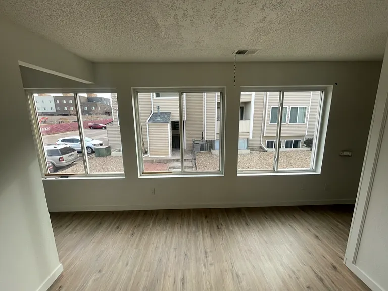 10762 E Exposition Ave — Photo 7