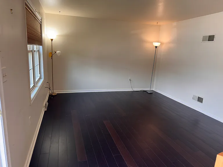 114 Millview Ct — Photo 3