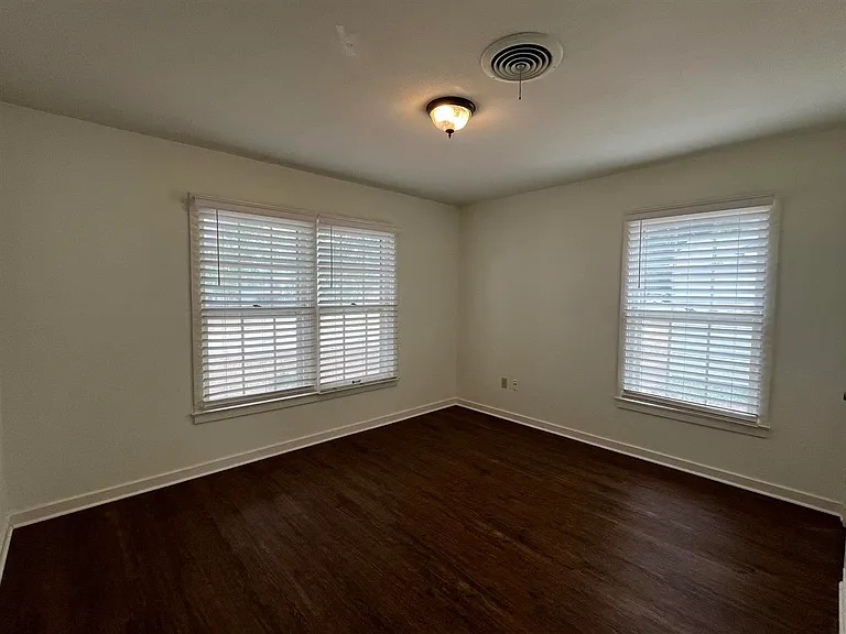 4300 McCutchen Ave — Photo 10