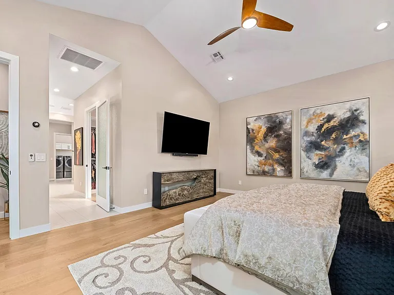3810 E Clarendon Ave — Photo 23
