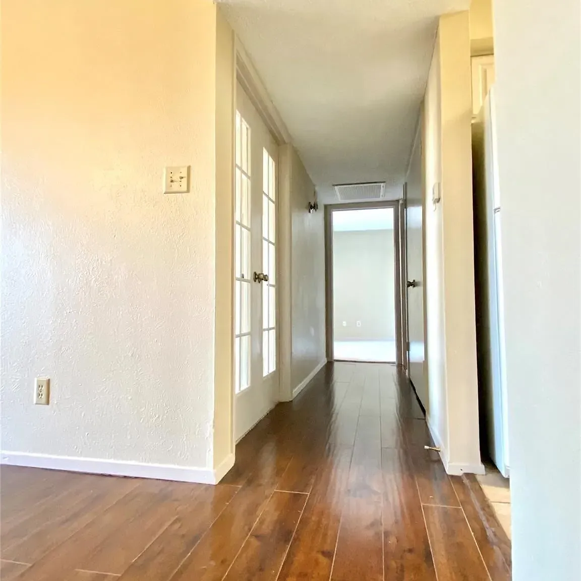 3 bed, 1237 sqft, $1,250 — Photo 2